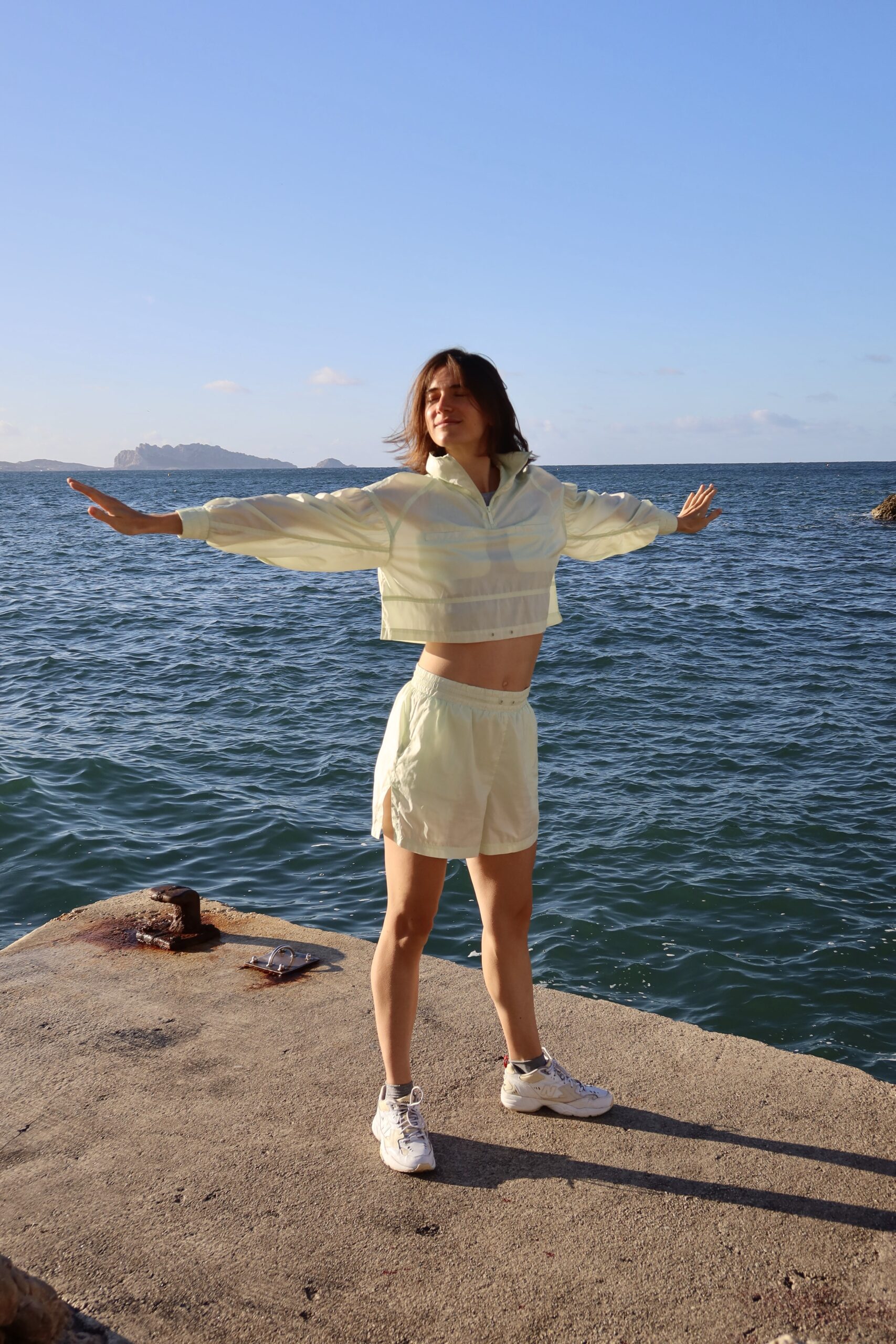 Sophie devant la mer